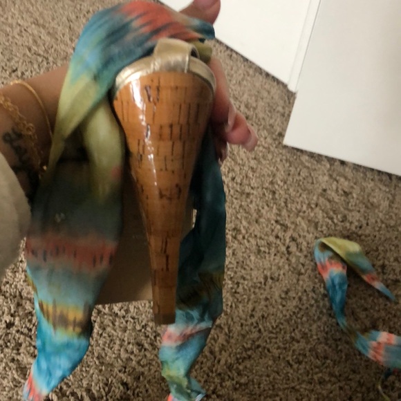 Brand new  gorgeous wrap around ankle heels - Picture 3 of 11